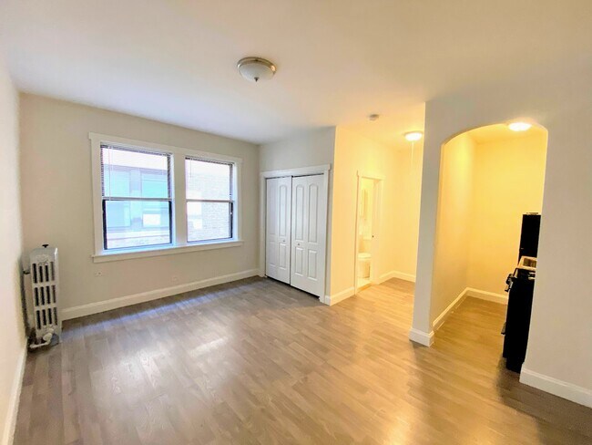 Foto del edificio - 839 W Sheridan Rd