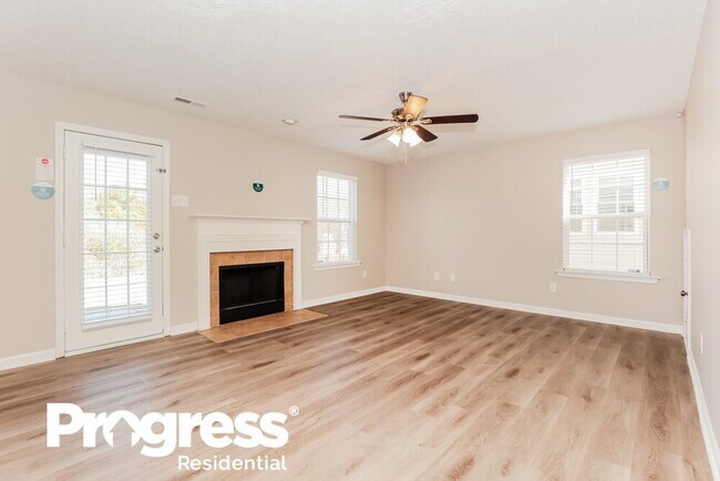 Building Photo - 2805 Windcrest Tr