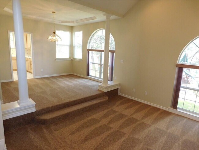 Building Photo - 5818 Misty Hill Cove