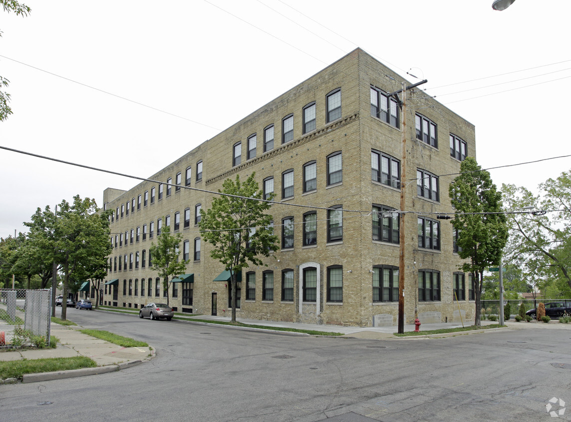 Primary Photo - Garfield Park Apartments