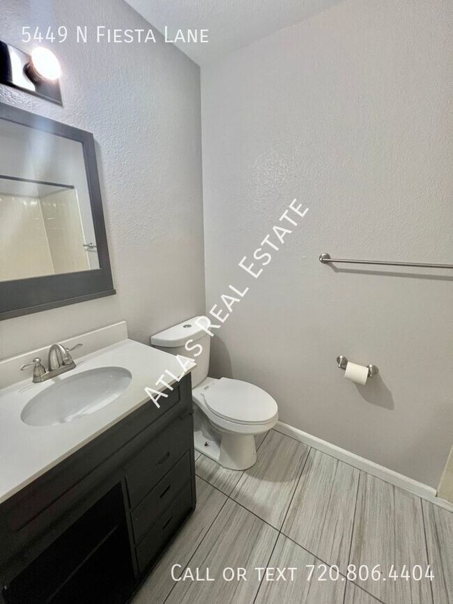 Foto del edificio - 5449 N Fiesta Lane