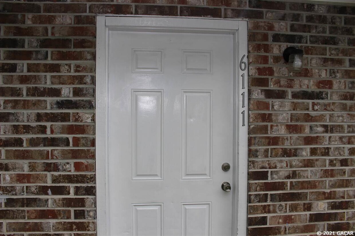 Foto principal - 6109 NW 23rd Terrace