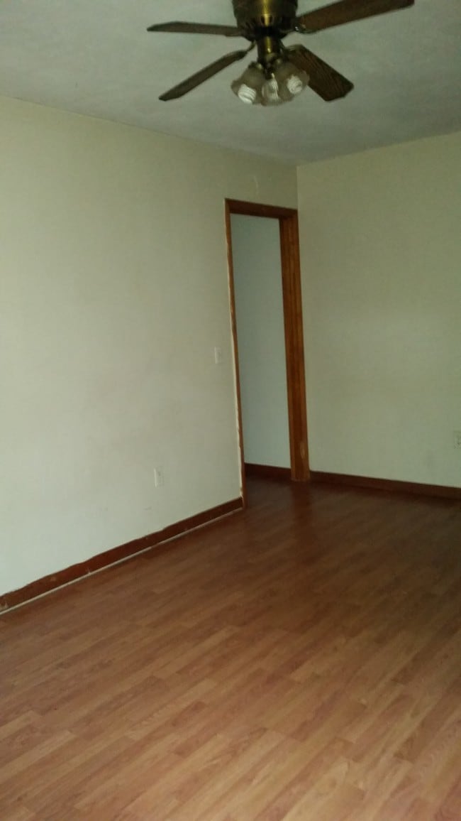 Foto del edificio - 252 Gompers Ave
