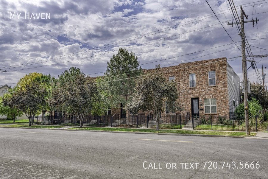 Primary Photo - 3468 E 28th Ave