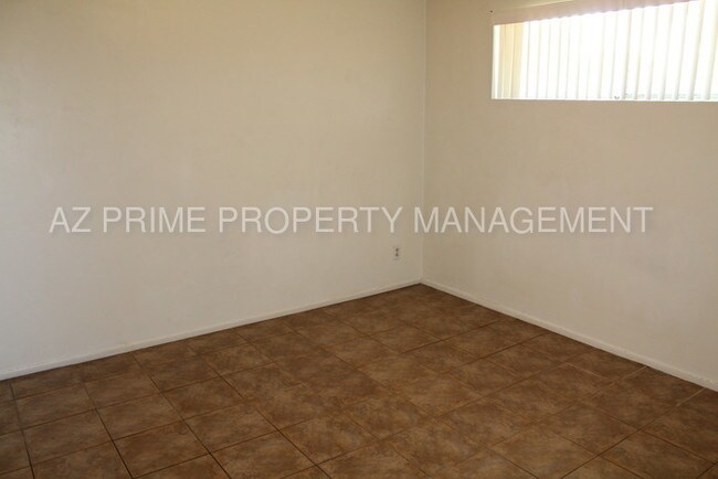 Building Photo - 123 S Carney Ave