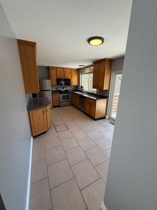 Building Photo - 1758 Fairfax Ave