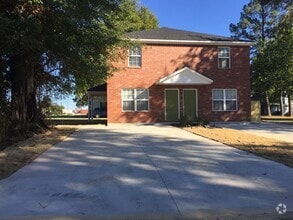 Building Photo - 108 Marina Rd