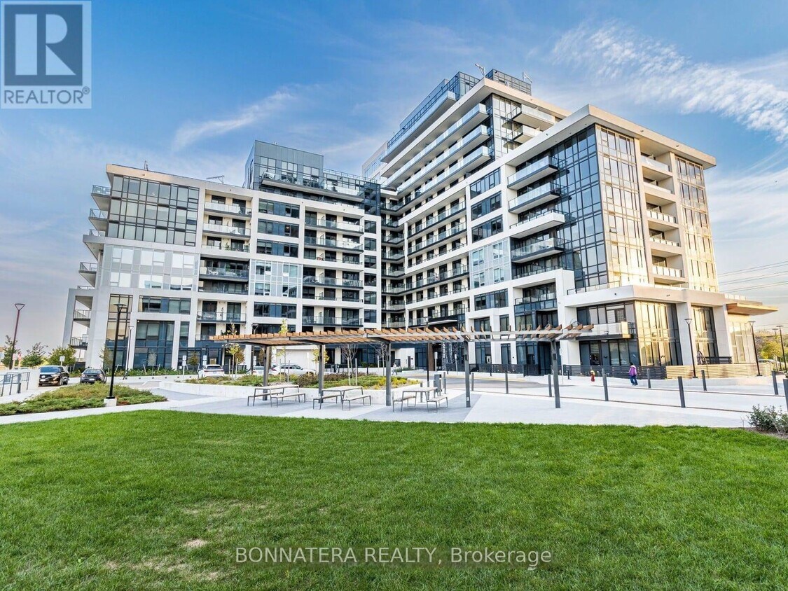 Primary Photo - 3200-3200 William Coltson Ave