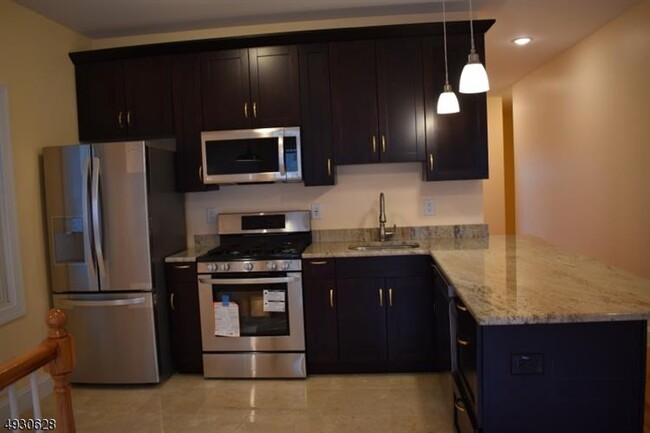 Building Photo - 271 Terrace Ave