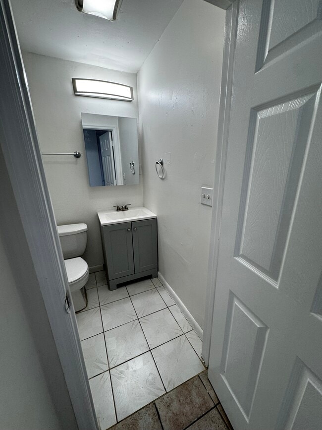 Building Photo - 3403 Rostan Ln