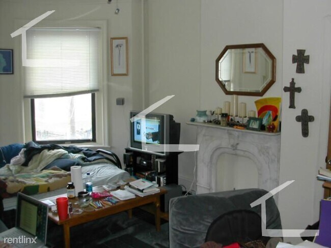 Foto del edificio - 2 br, 1 bath  - 86 Hammond St Apt 4A