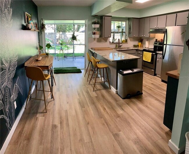 Building Photo - 548 Macleod Terrace