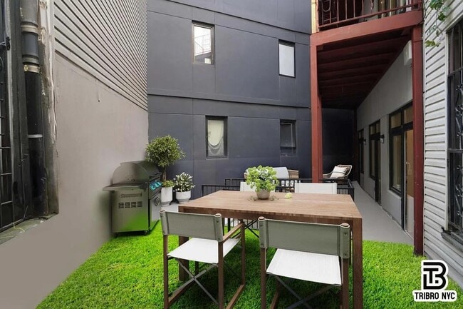 Flushing Avenue - Flushing Avenue Townhome