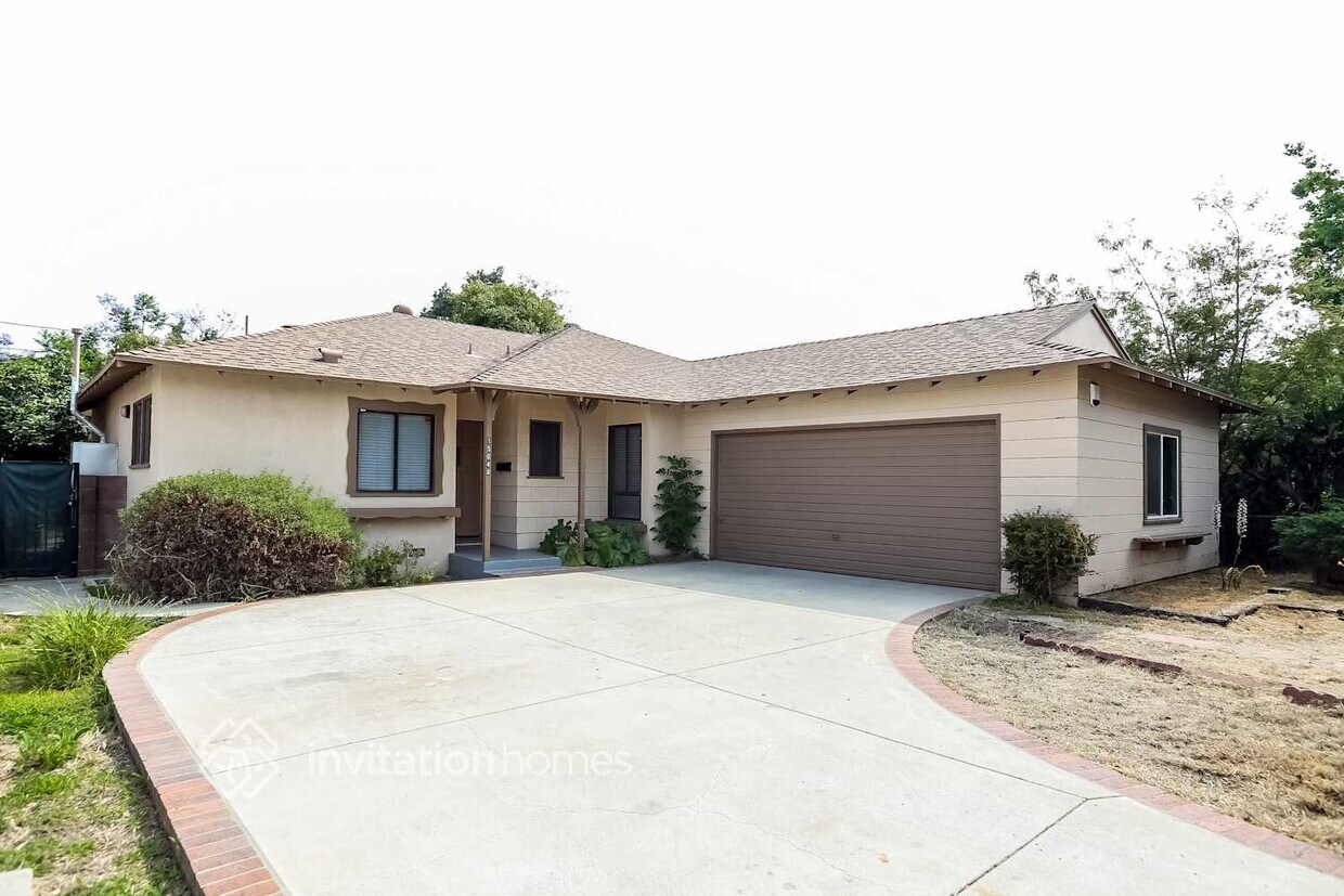 Foto principal - 15040 Valerio St