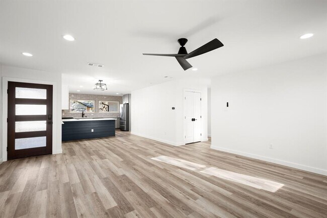 Foto del edificio - 9717 Anderson Village Dr