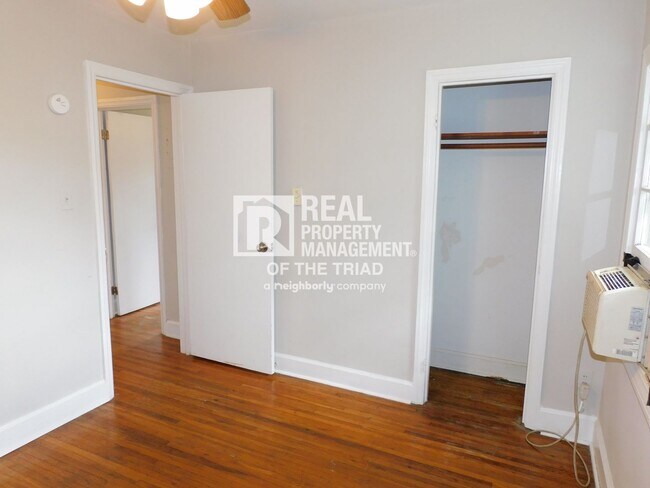 Building Photo - Affordable 2 Bed / 1 Bath Home Near Lots o...