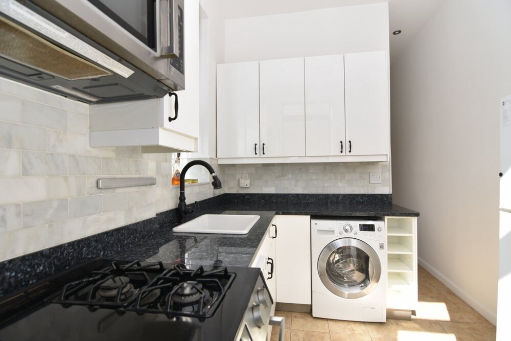 Foto principal - 313 E 89th St