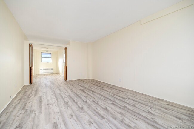 Foto del edificio - 444 Bedford St