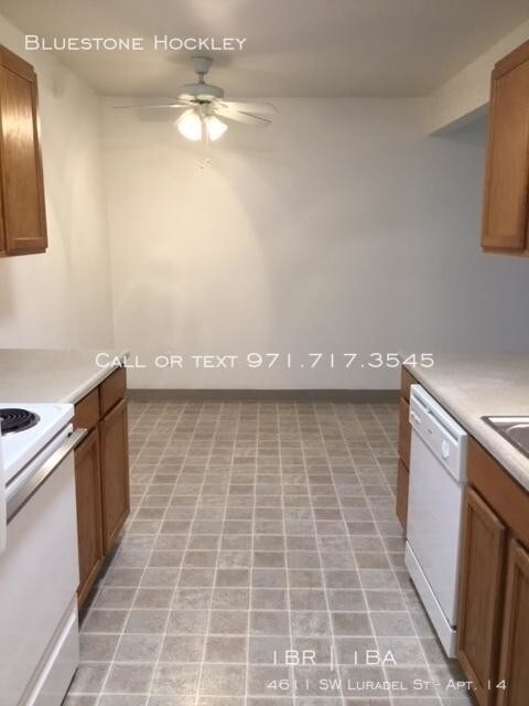 Building Photo - 1 bedroom in Portland OR 97219
