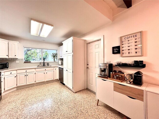 Foto del edificio - 20415 Leeward LN