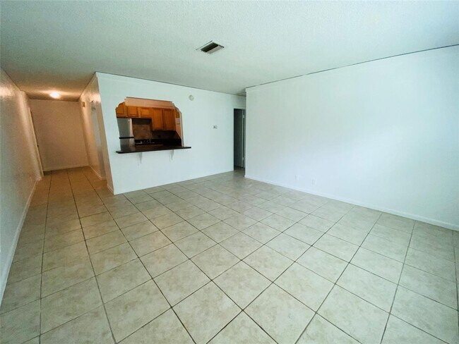 Foto del edificio - 11380 NW 39th St