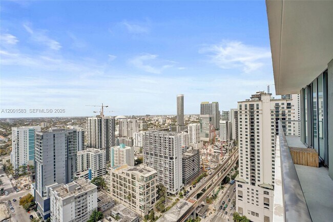 Foto del edificio - 1111 SW 1st Ave