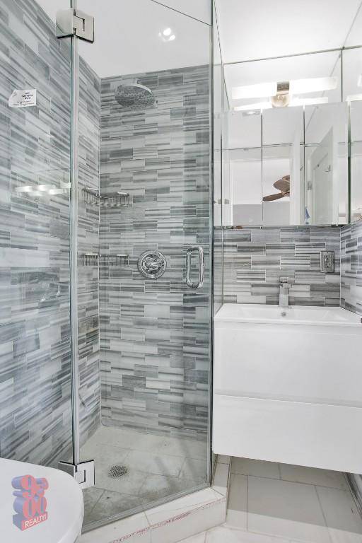 Building Photo - 2100 2nd Ave