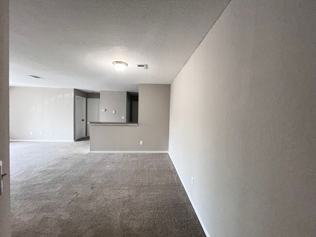 Building Photo - Condo for rent on SANDLAKE PRIVATE RESIDENCES
