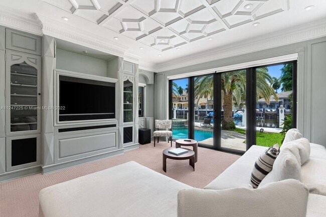 168 Fiesta Way photo'