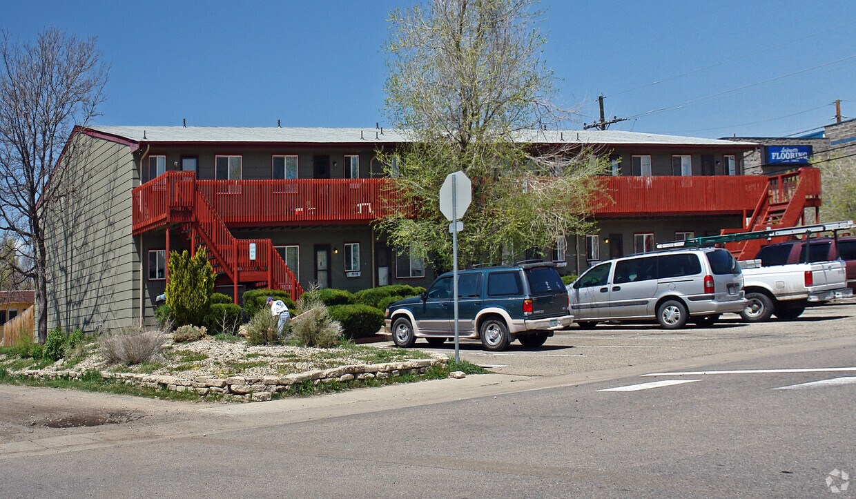Building Photo - 201 N Carr Ave
