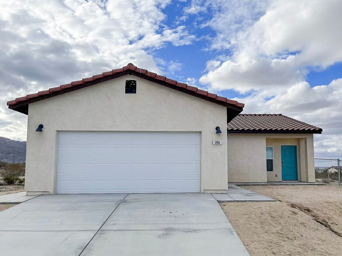 Foto del edificio - 29 Palms Home with Solar