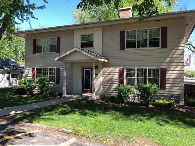 Foto del edificio - 3209 Ridgeway Ave