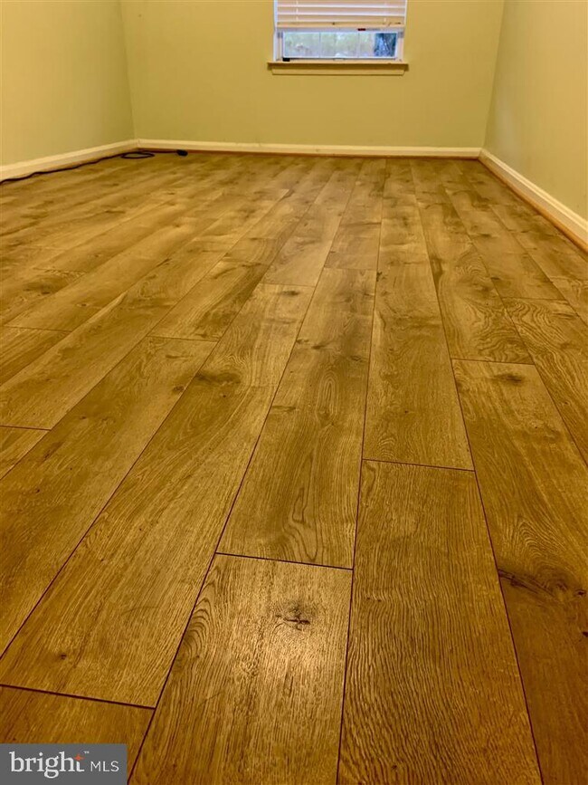 Building Photo - 20186 Hardwood Terrace