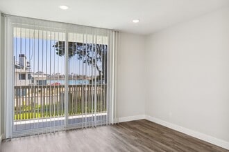 Interior Photo - 4200 S Harbor Blvd