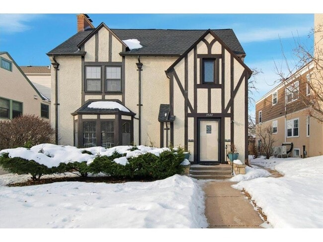 Foto del edificio - 3540 Irving Ave S