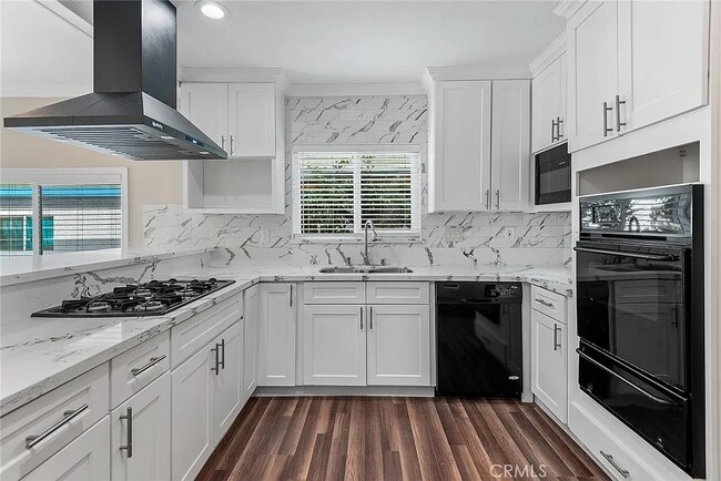 Foto del edificio - 1520 Helen Dr