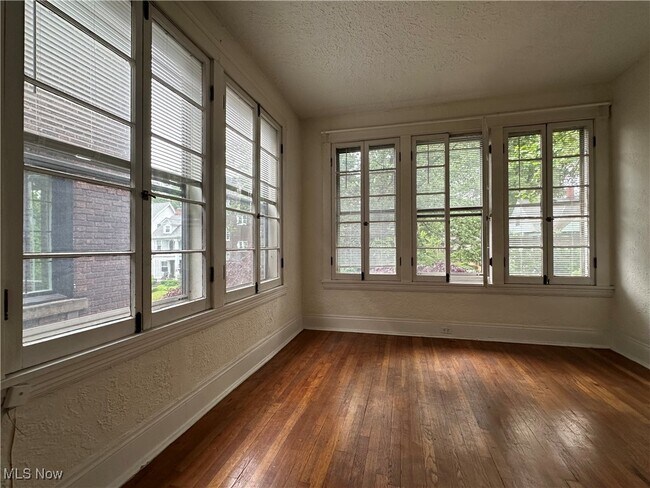 Foto del edificio - 2276 Grandview Ave