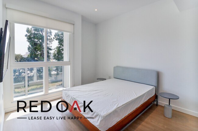 Foto del edificio - 8820 Belford Ave