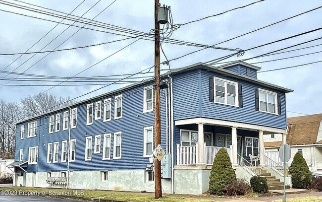 Building Photo - 329 Plymouth Ave