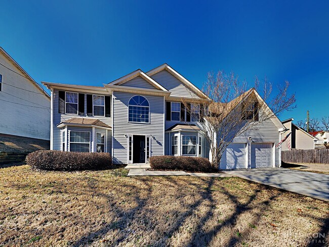 Building Photo - 3561 Riverview Club Drive Ellenwood GA