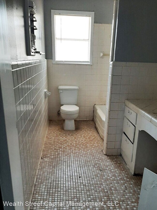 Building Photo - 3 br, 1 bath House - 907 Caldwell  St
