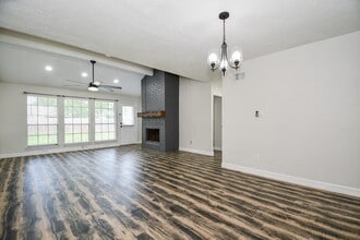 Building Photo - 13910 Bonnercrest Dr
