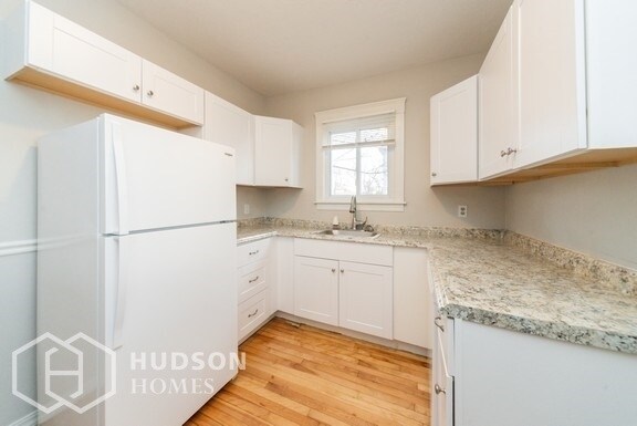 Foto del edificio - NOW AVAILABLE- 27 Ingleside Ave, Worcester...