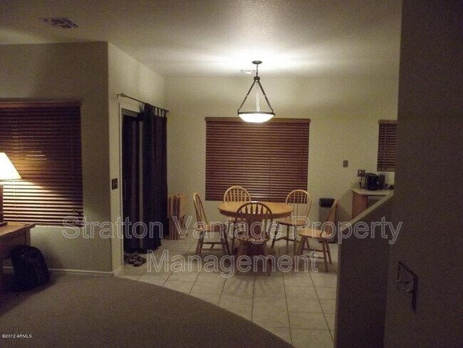 Foto del edificio - 1561 S Halsted Dr