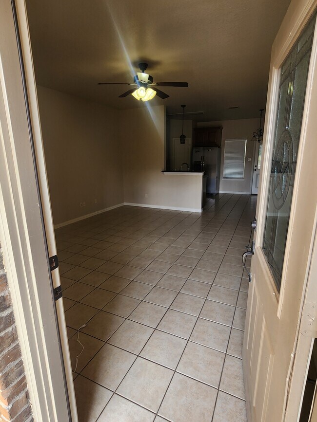 Foto del edificio - 437 Dunlap Ave