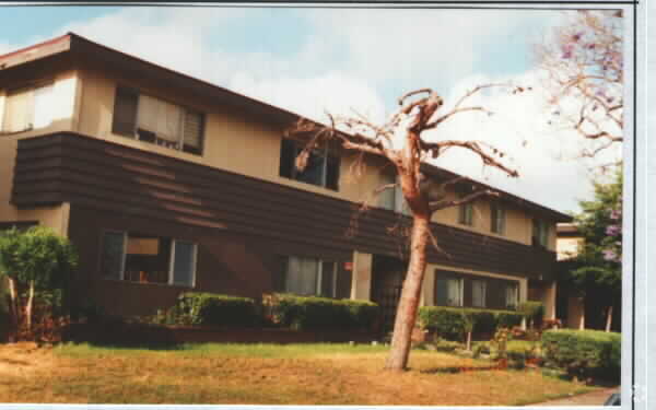 Foto del edificio - 11802 Stuart Dr