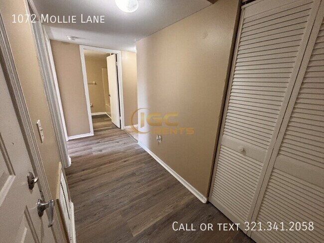Foto del edificio - 1072 Mollie Ln