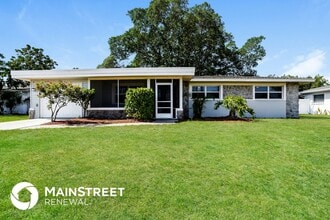 Building Photo - 330 SE 46th Ln