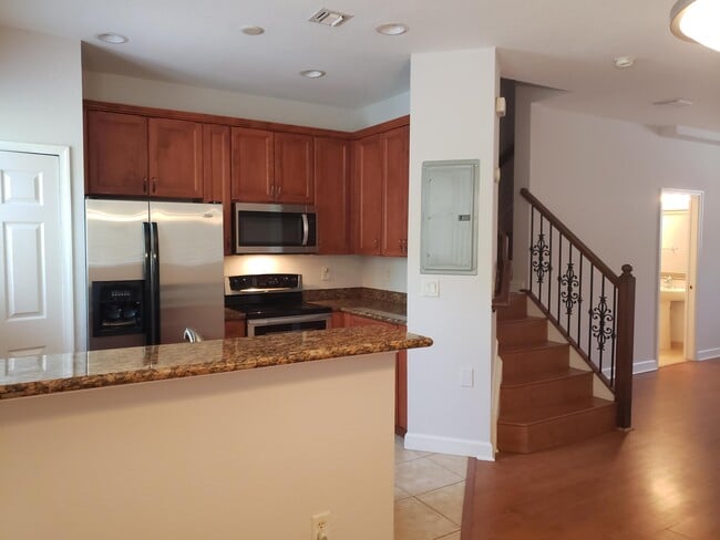 Building Photo - 325 Bayfront Dr