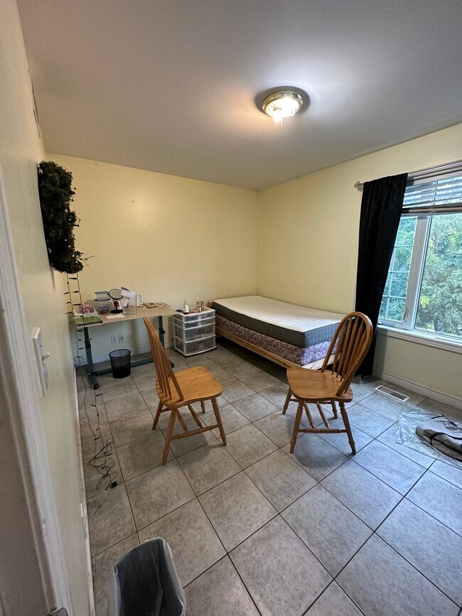 Photo du bâtiment - 230 Rankin Av